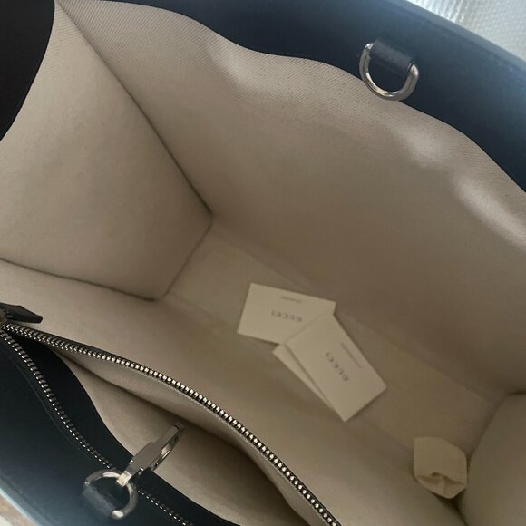 NWT GUCCI MEDIUM TOTE BAG WITH INTERLOCKING G - Picture 3 of 7